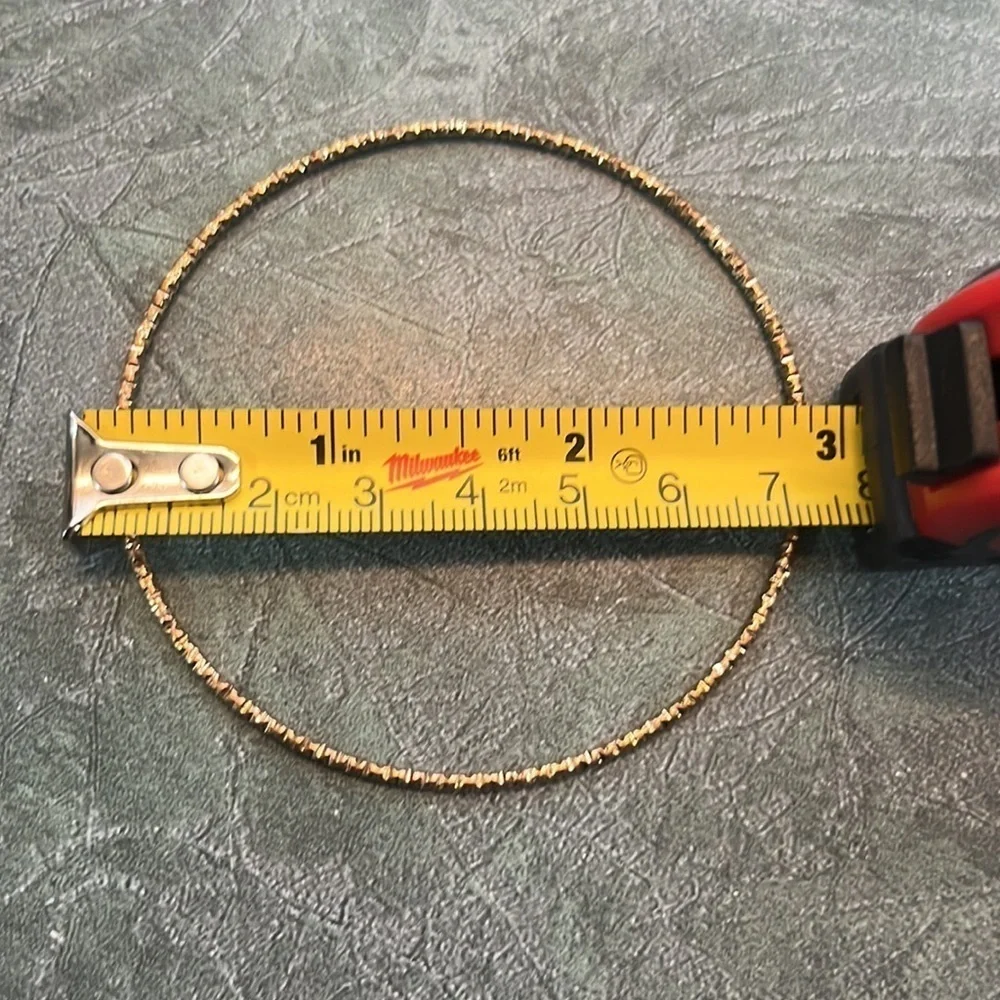 Vintage brass coloured bracelets - Picture 12 of 12